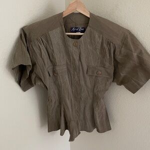 Vintage brown short sleeve shirt strong shoulders cinch waist pockets size S